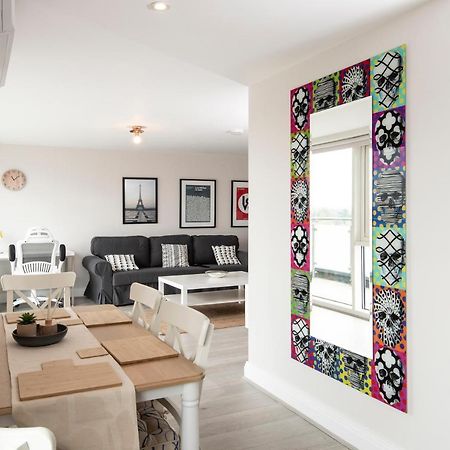 Spacious Apartment With Parking Space, Close To Heathrow, Elizabeth Line And Windsor Maidenhead Exteriör bild