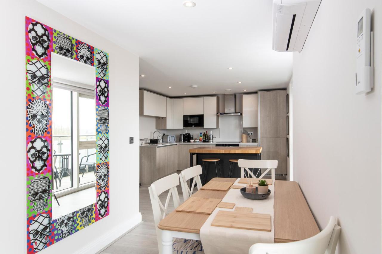 Spacious Apartment With Parking Space, Close To Heathrow, Elizabeth Line And Windsor Maidenhead Exteriör bild