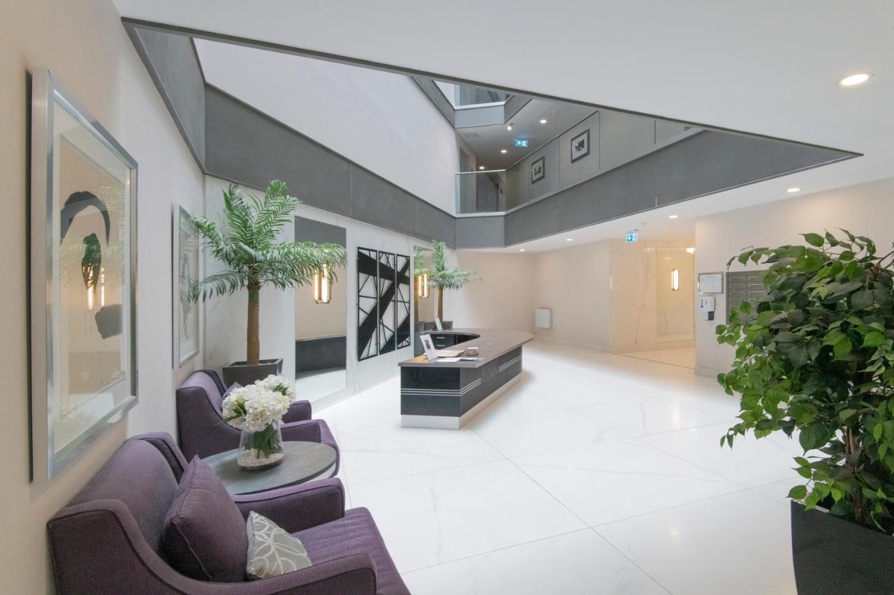 Spacious Apartment With Parking Space, Close To Heathrow, Elizabeth Line And Windsor Maidenhead Exteriör bild